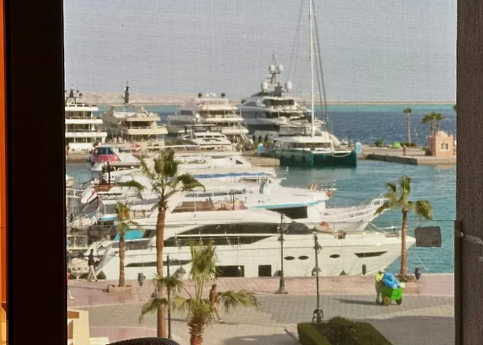 Sea View Marina Apartman
